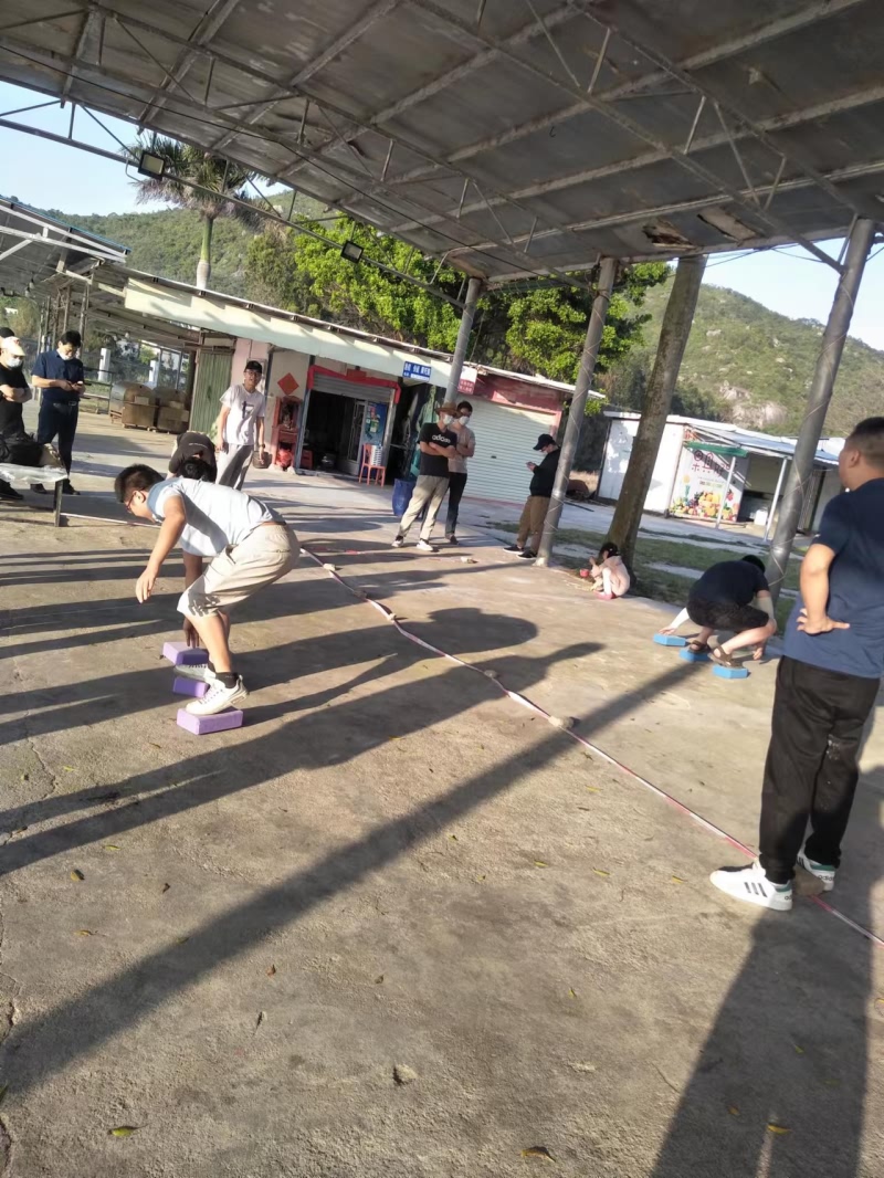 0fe7d35c0ec049536bff3ffa98891a5a.jpg 摸石過(guò)河2.jpg